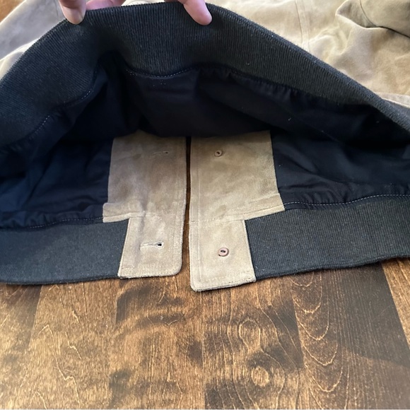 Light suede jacket that looks great dressed up or down! Perfect fall jacket! - Picture 5 of 8